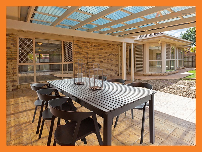 8 Branxton Place, Parkinson QLD 4115