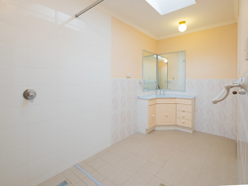 12 Straight Dr, Browns Plains QLD 4118