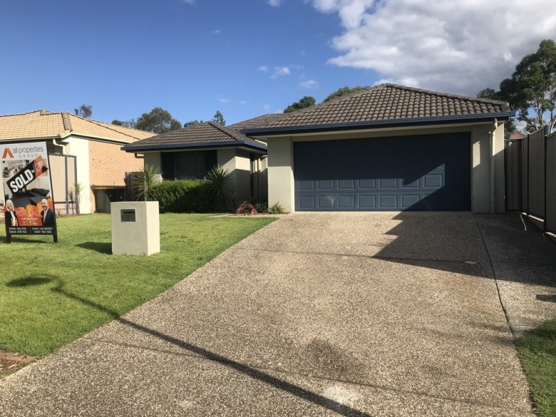1 Hattah Place, Parkinson QLD 4115