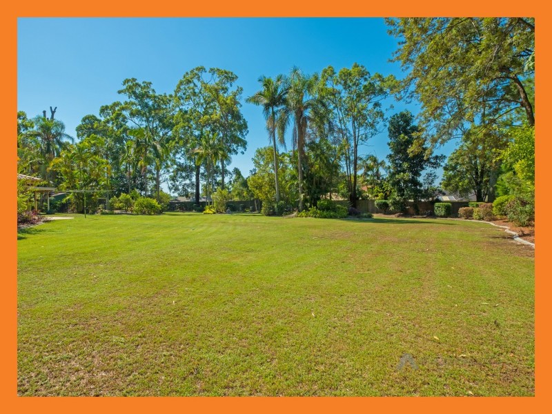 68 Crest Road, Greenbank QLD 4124