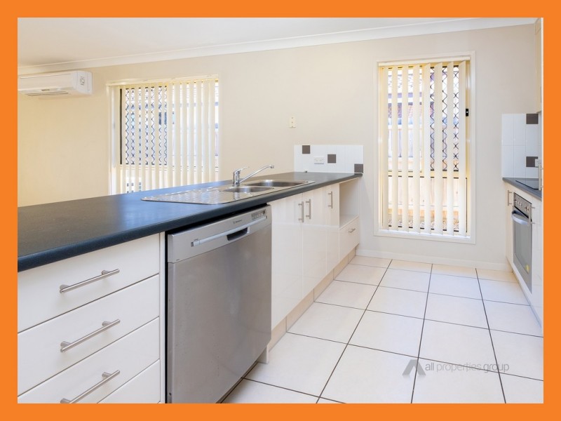 5 Griffen Place, Crestmead QLD 4132