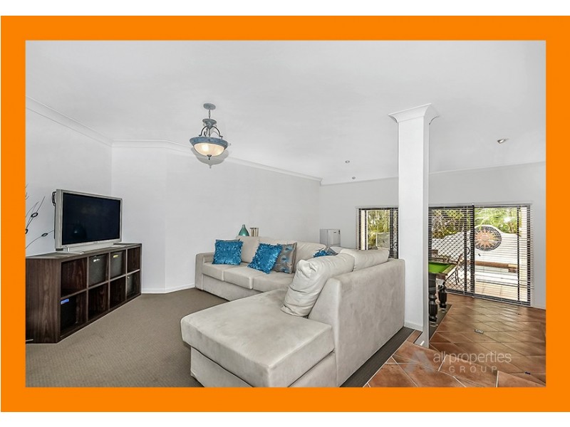 56 Ontario Crescent, Parkinson QLD 4115