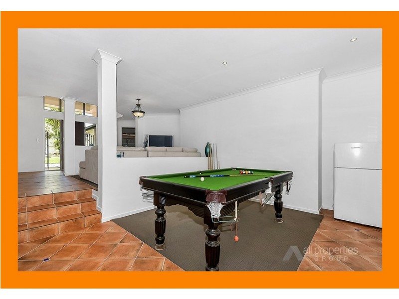 56 Ontario Crescent, Parkinson QLD 4115