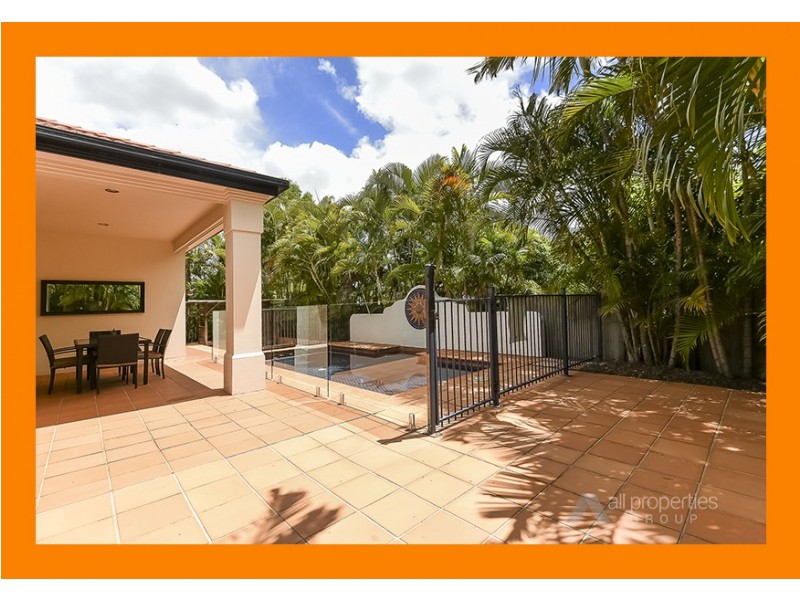 56 Ontario Crescent, Parkinson QLD 4115