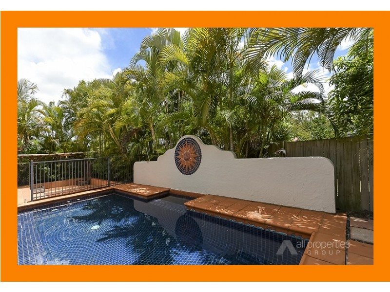 56 Ontario Crescent, Parkinson QLD 4115