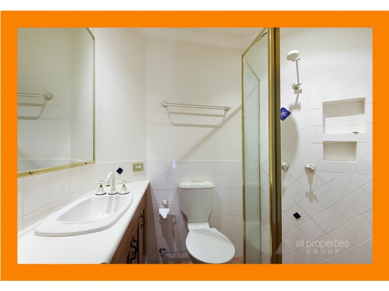 56 Ontario Crescent, Parkinson QLD 4115