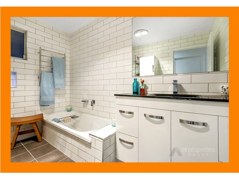 3 Flinders Crescent, Boronia Heights QLD 4124