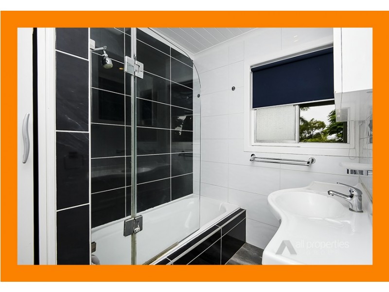 312 Middle Road, Boronia Heights QLD 4124