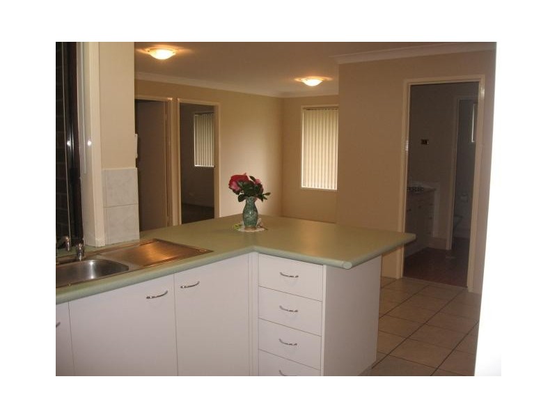 11 Arbour Way, Regents Park QLD 4118