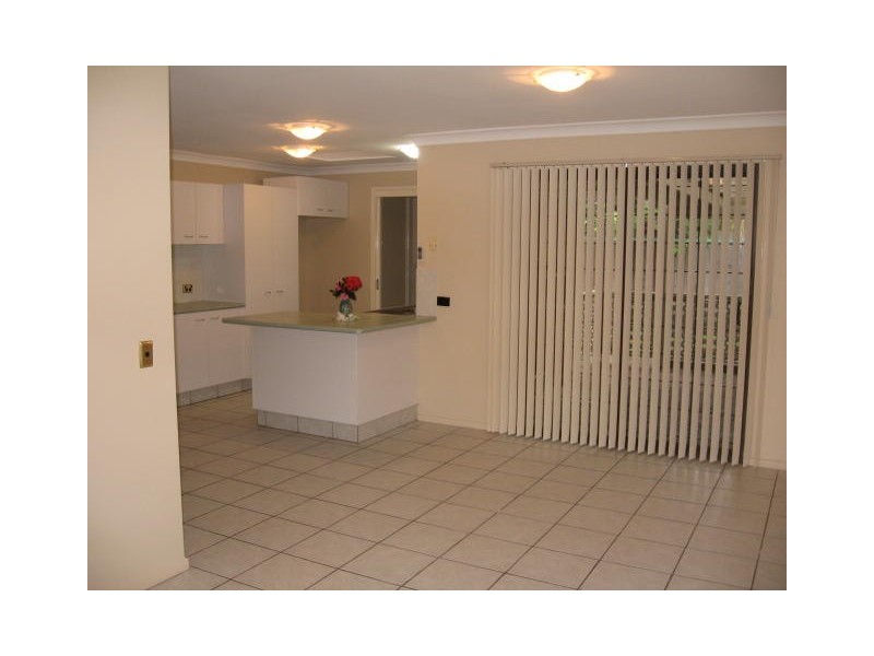 11 Arbour Way, Regents Park QLD 4118