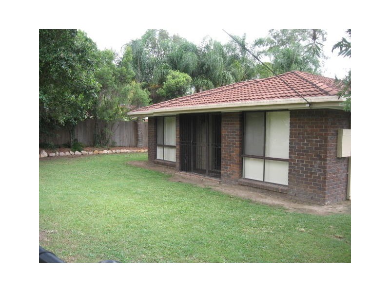11 Arbour Way, Regents Park QLD 4118
