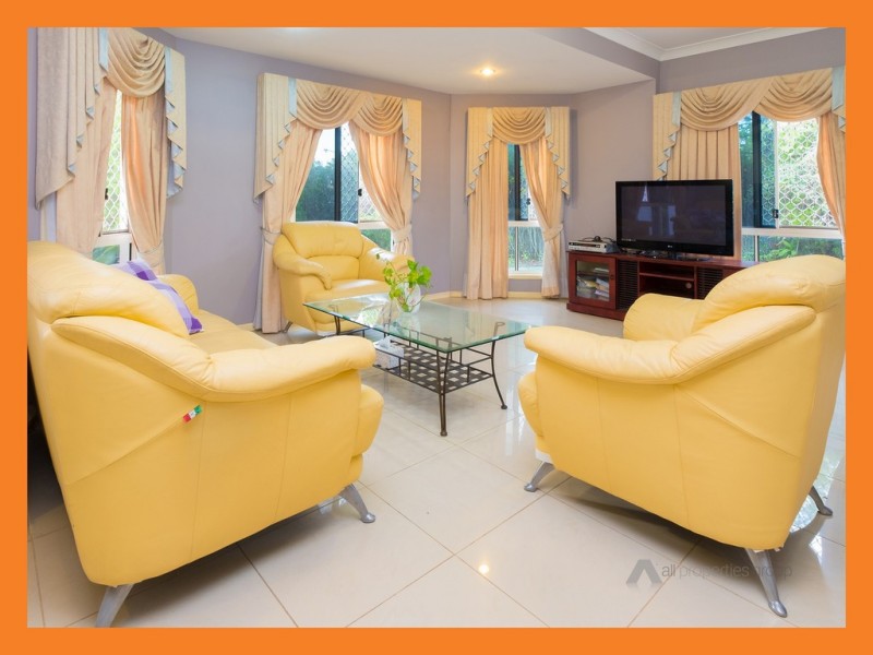 57 Othello St, Sunnybank Hills QLD 4109