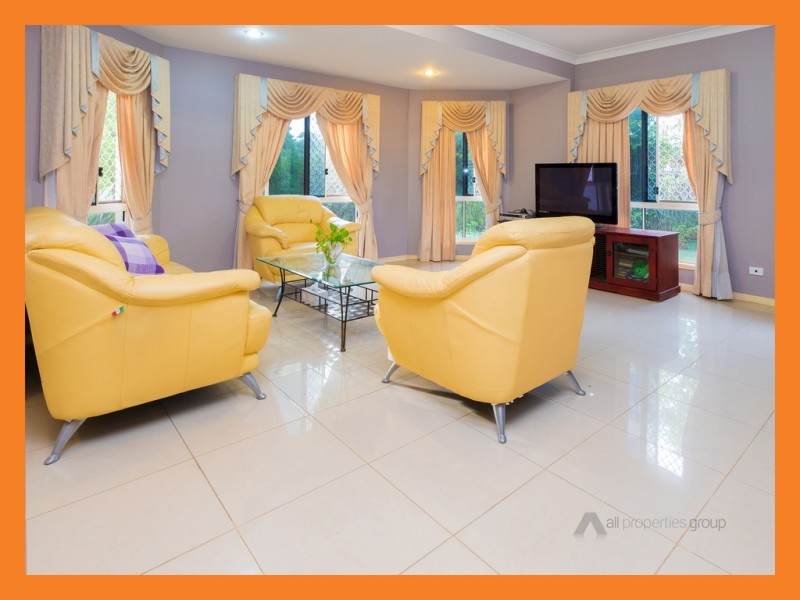 57 Othello St, Sunnybank Hills QLD 4109