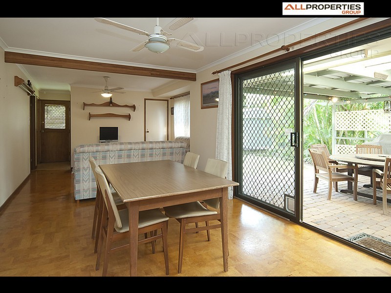 5 Emu Court, Regents Park QLD 4118