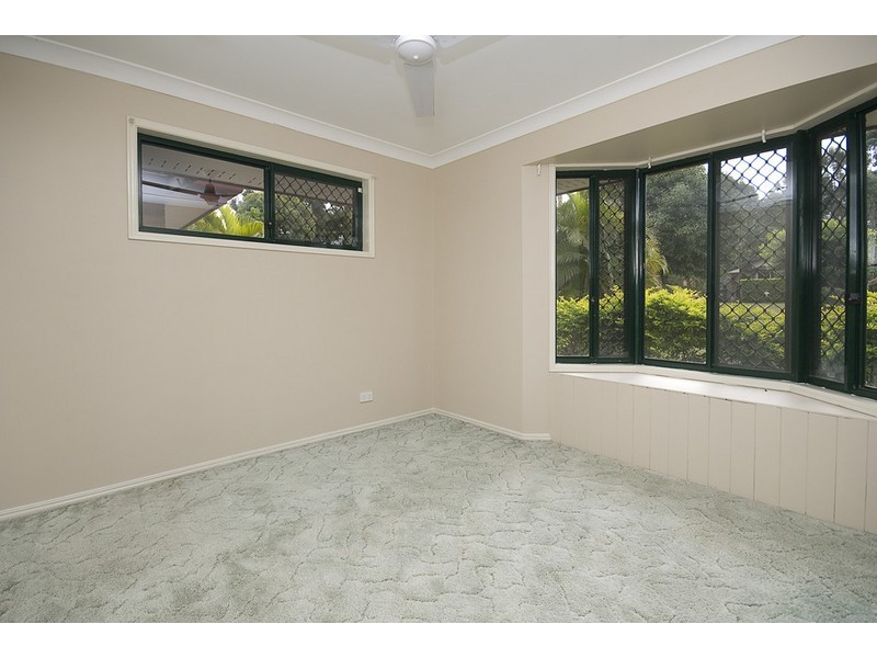 9 Scarlet Place, Forest Lake QLD 4078