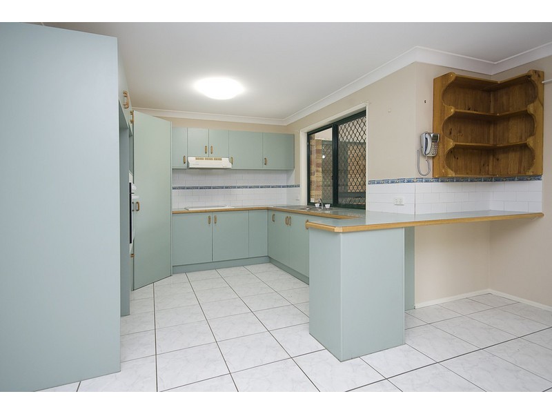 9 Scarlet Place, Forest Lake QLD 4078