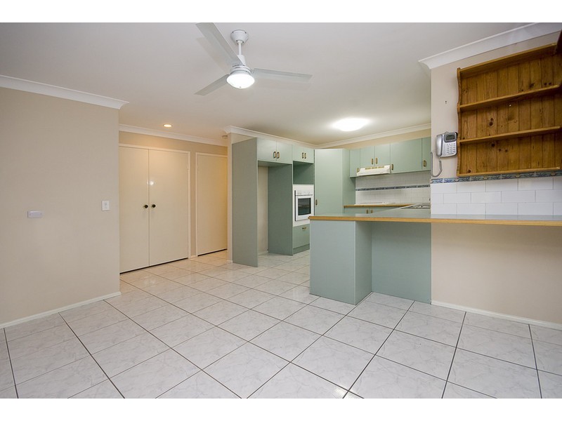 9 Scarlet Place, Forest Lake QLD 4078
