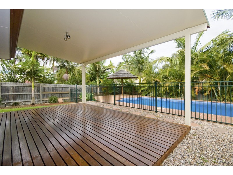9 Scarlet Place, Forest Lake QLD 4078