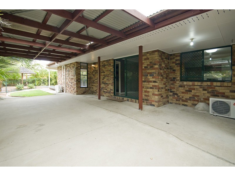 9 Scarlet Place, Forest Lake QLD 4078