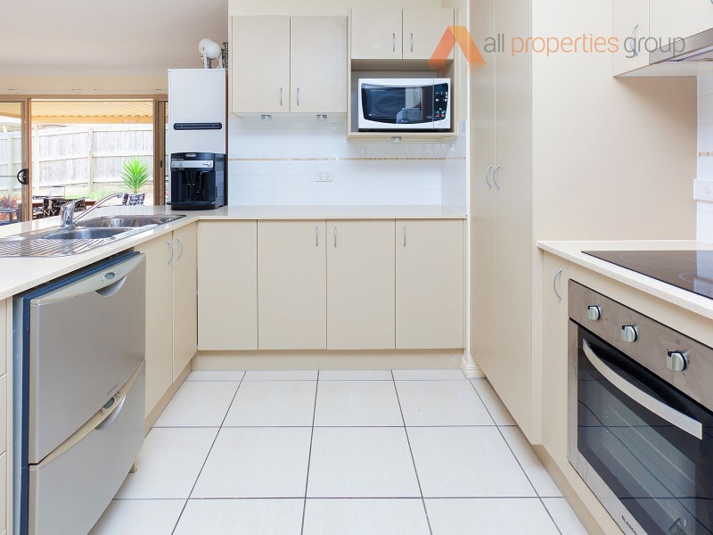 1 Atlantic Drive, Brassall QLD 4305