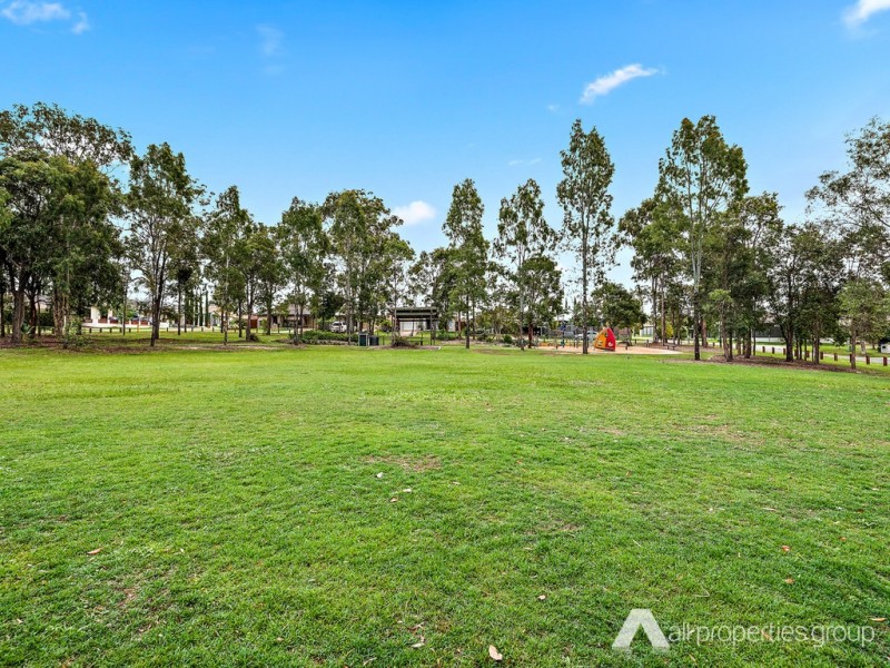 27 Sandalwood Street, Heathwood QLD 4110