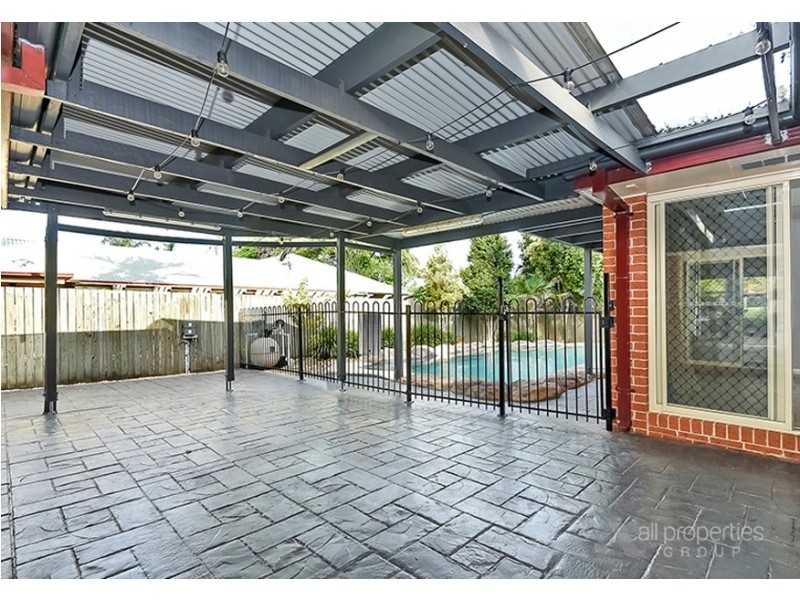 136 Banksia Cct, Forest Lake QLD 4078