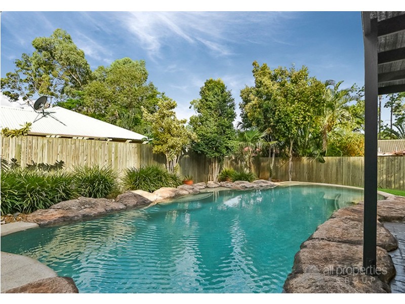 136 Banksia Cct, Forest Lake QLD 4078
