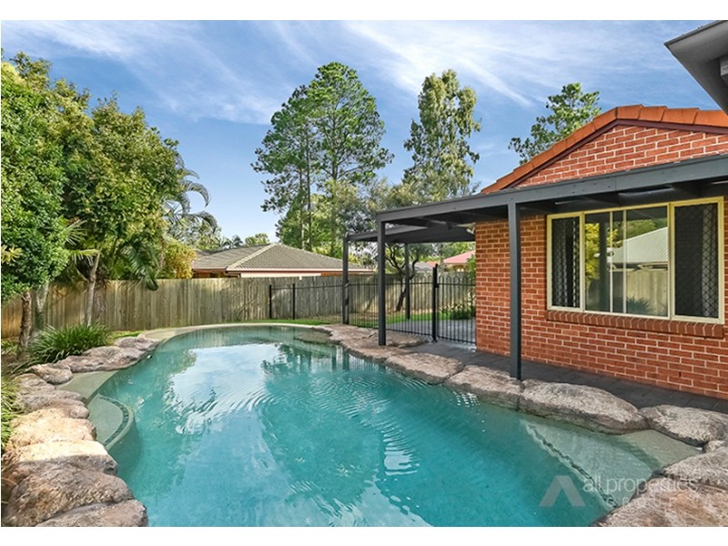 136 Banksia Cct, Forest Lake QLD 4078