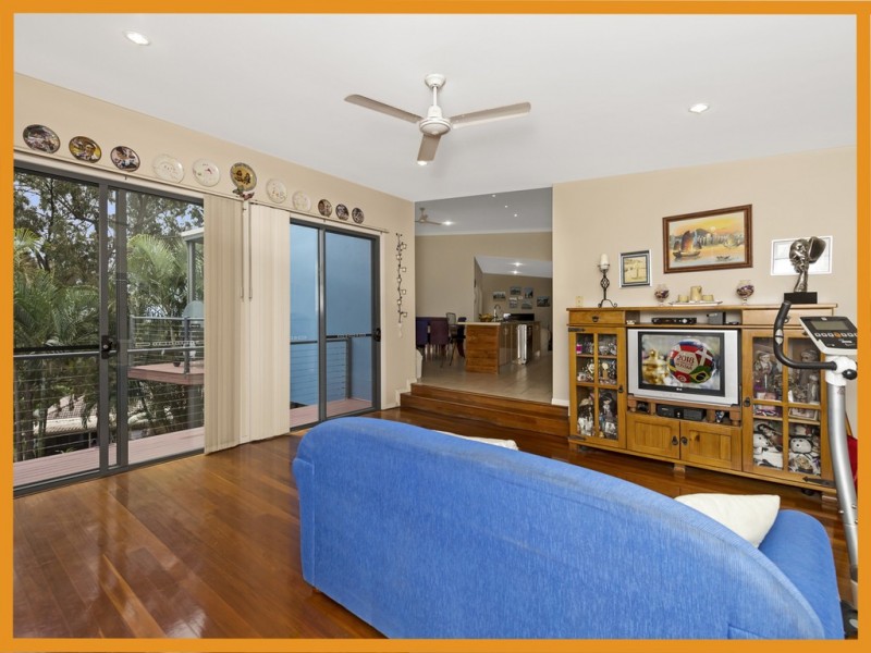 8 Hervey Street, Oxenford QLD 4210