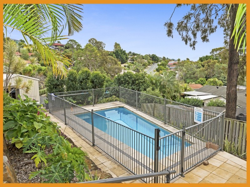 8 Hervey Street, Oxenford QLD 4210