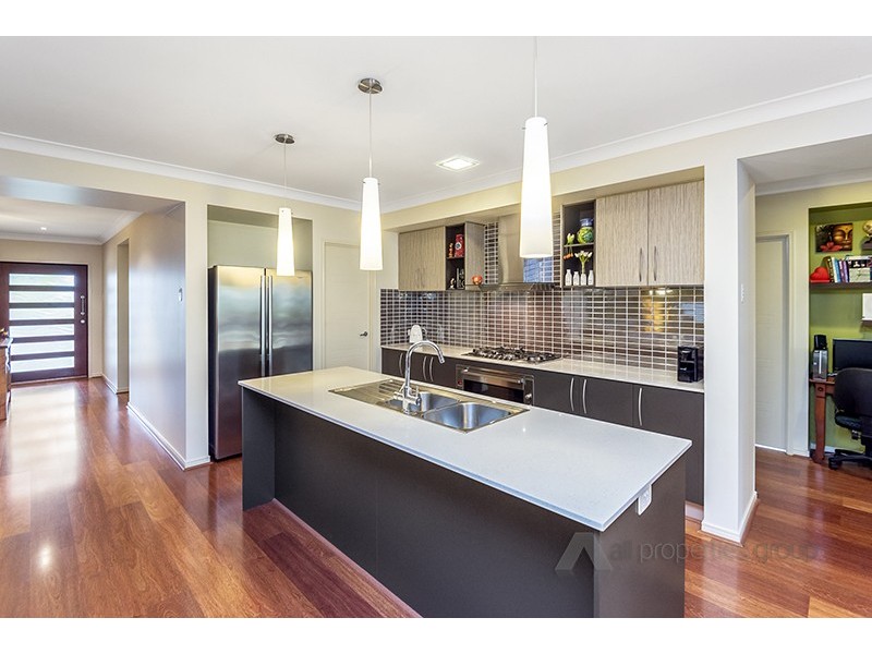 16 Watergum Street, Heathwood QLD 4110