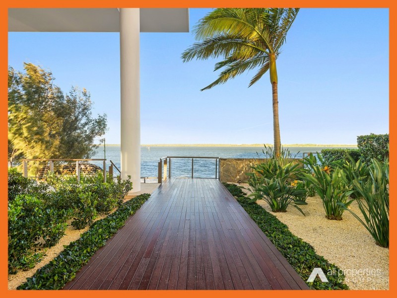 26701/2 Ephraim Island, Paradise Point QLD 4216