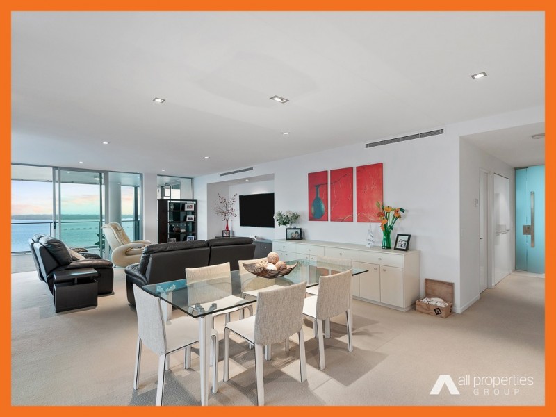 26701/2 Ephraim Island, Paradise Point QLD 4216