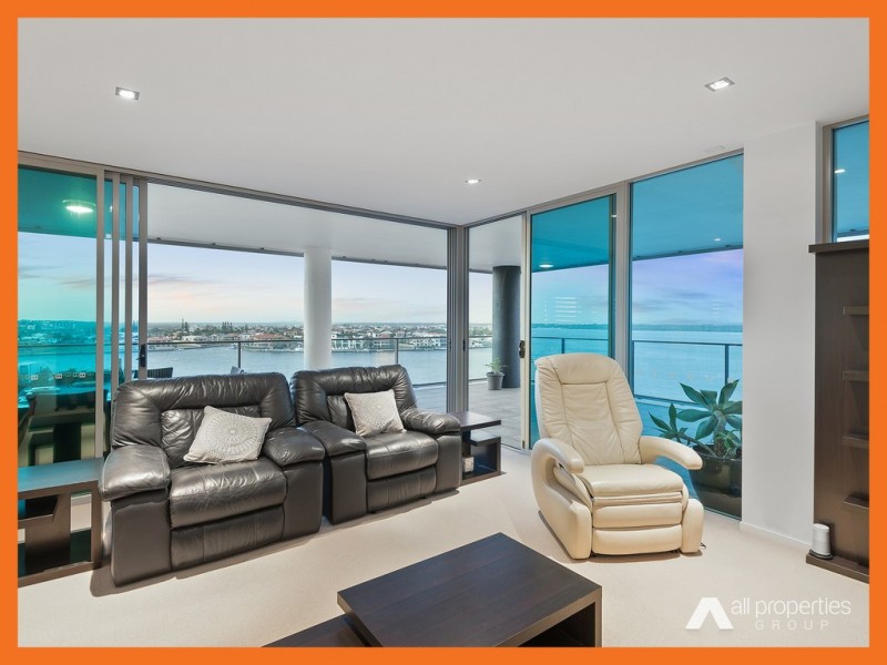 26701/2 Ephraim Island, Paradise Point QLD 4216