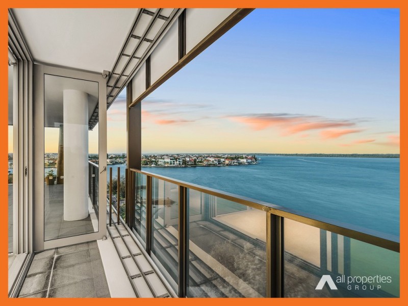 26701/2 Ephraim Island, Paradise Point QLD 4216