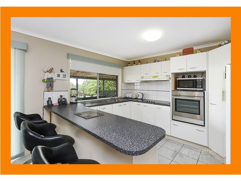 26 COCAS STREET, Regents Park QLD 4118