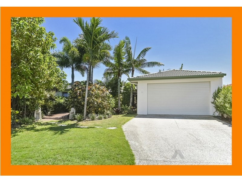 9 Pimaga place, Runaway Bay QLD 4216