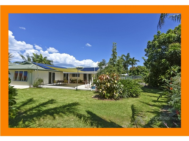 9 Pimaga place, Runaway Bay QLD 4216
