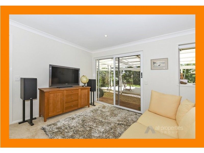 9 Pimaga place, Runaway Bay QLD 4216