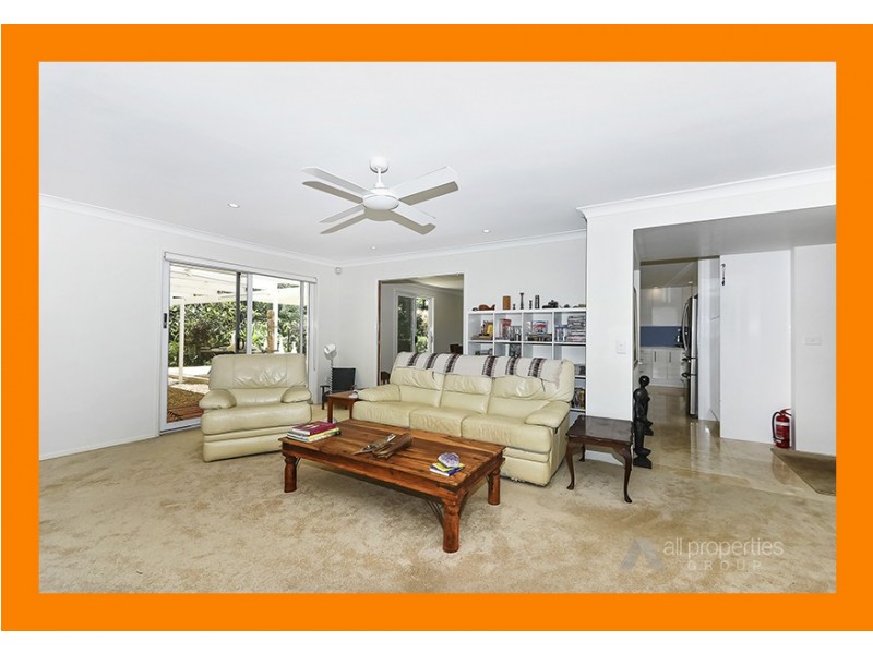 9 Pimaga place, Runaway Bay QLD 4216