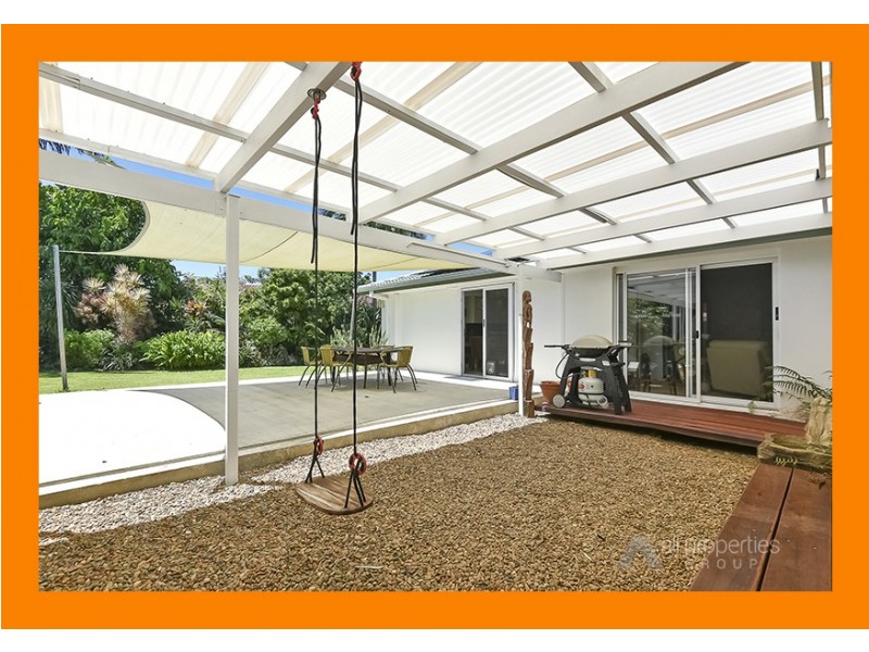 9 Pimaga place, Runaway Bay QLD 4216