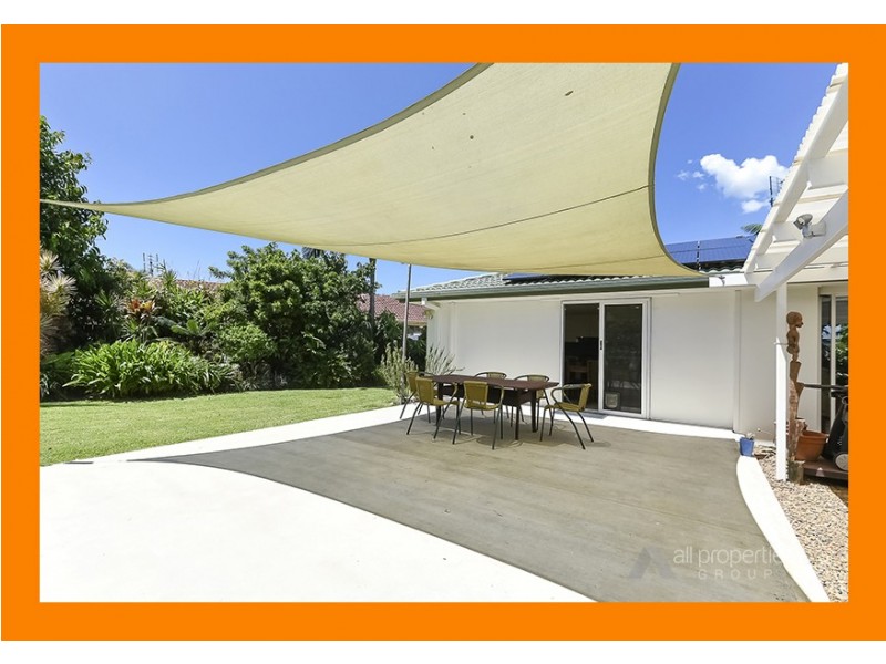 9 Pimaga place, Runaway Bay QLD 4216