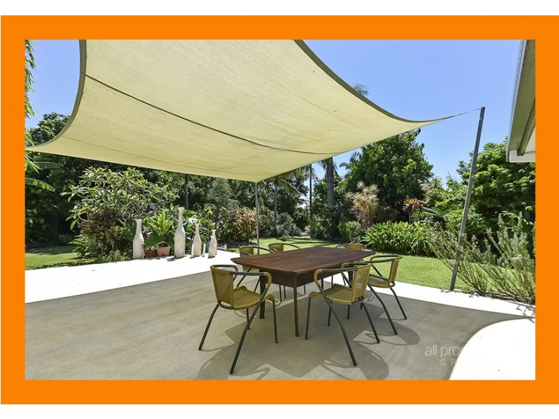 9 Pimaga place, Runaway Bay QLD 4216