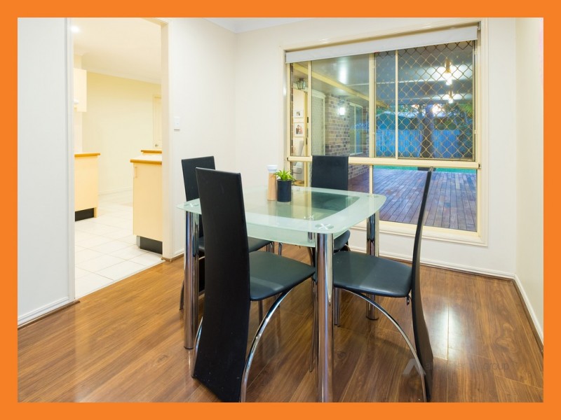 87 Federation Dr, Hillcrest QLD 4118
