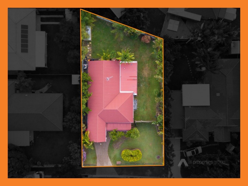 87 Federation Dr, Hillcrest QLD 4118