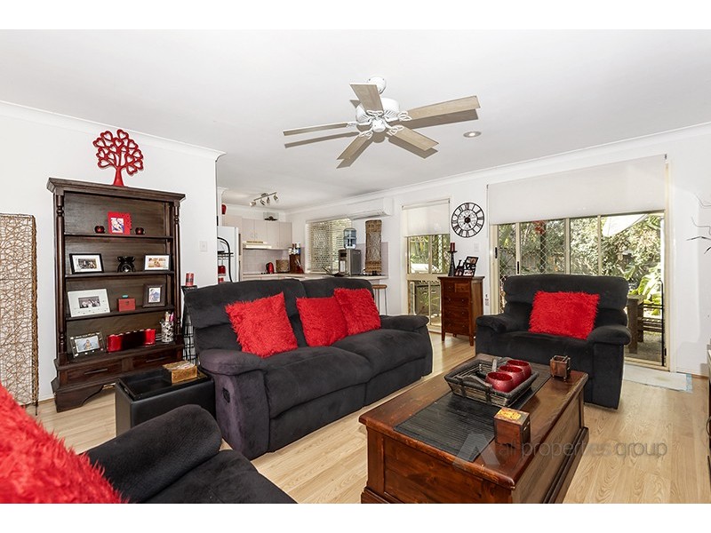 60 Settlers Circuit, Forest Lake QLD 4078