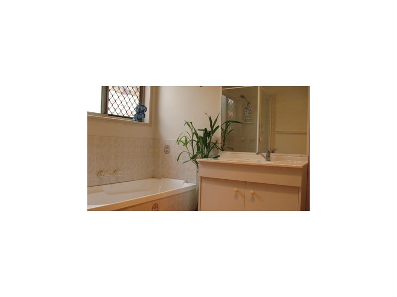 21 Chelsea Place, Forest Lake QLD 4078