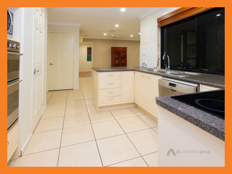 26 Tarra Place, Parkinson QLD 4115