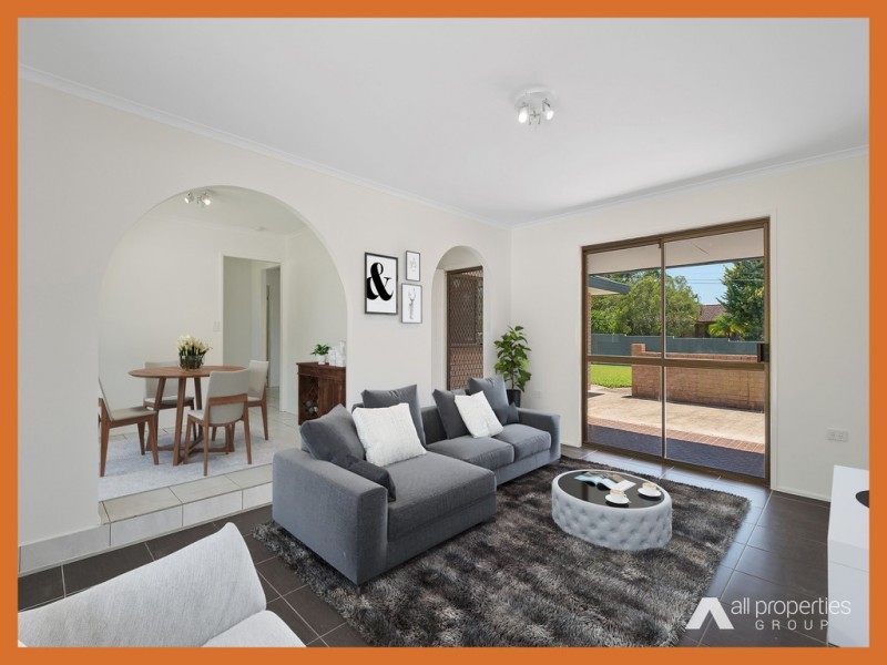 4 Lichen Ct, Regents Park QLD 4118
