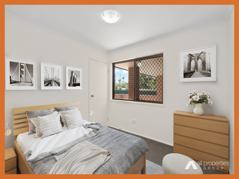 4 Lichen Ct, Regents Park QLD 4118